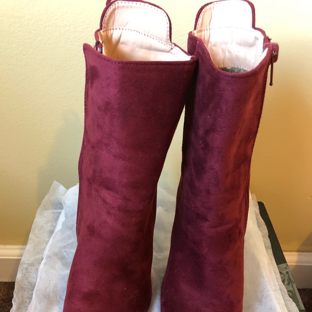 Heels - Picture 2 of 5